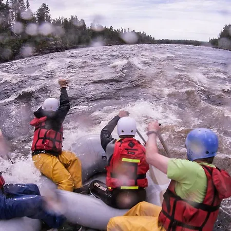 Harriniva Adventure Hotelli 2*